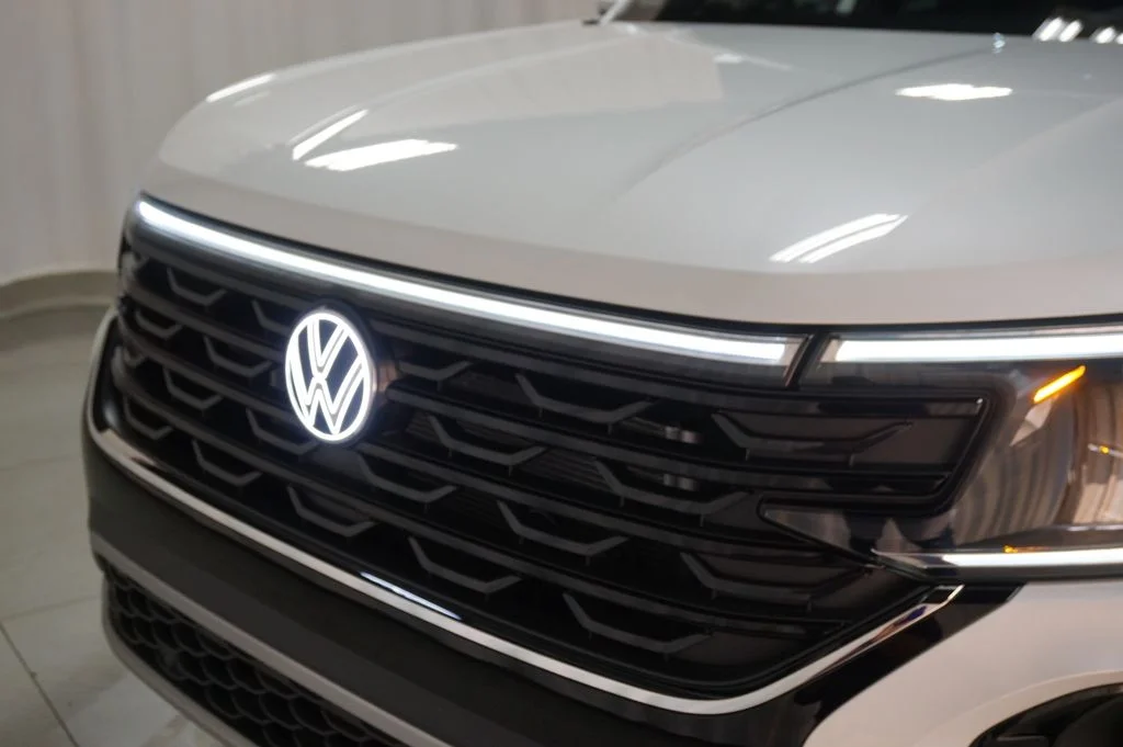 New 2026 White/off-white Volkswagen 2.0T SE w/Technology image 33