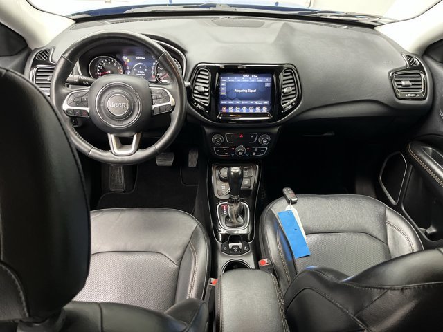 Used 2019 Laser Blue Pearlcoat Jeep Limited image 4