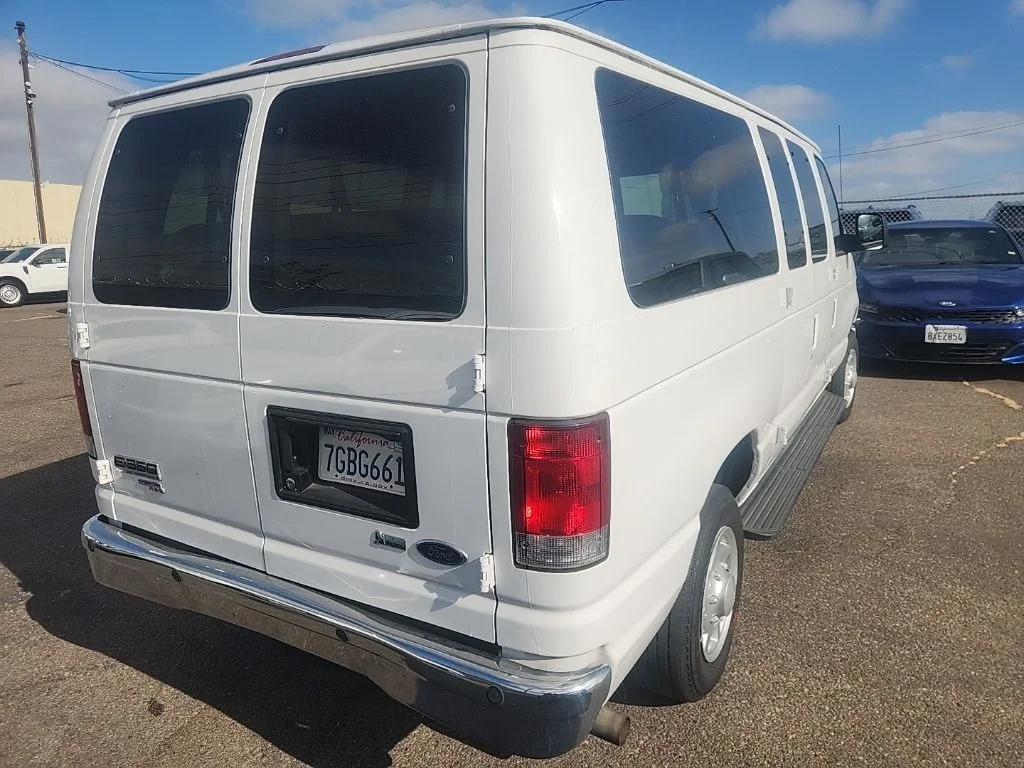 Used 2013 White Ford XL image 13