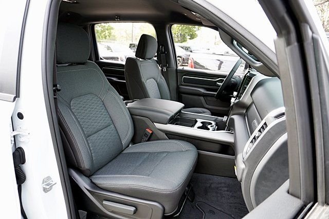 New 2026 Bright White Clear-Coat Exterior Paint RAM Big Horn/Lone Star image 17