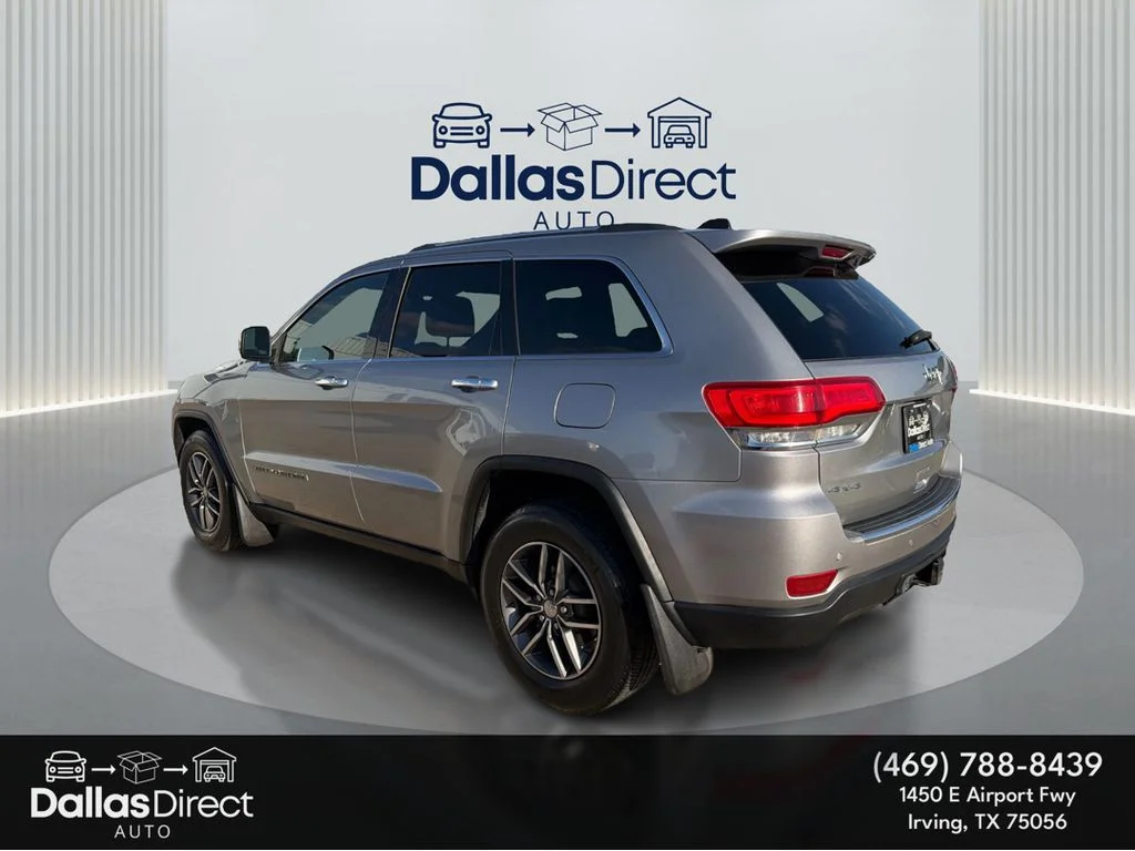 Used 2017 Billet Silver Metallic Clearcoat Jeep Limited image 8