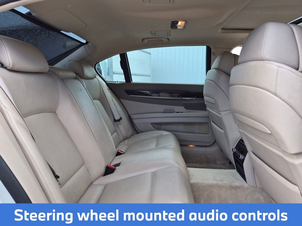 Used 2009 White BMW 750Li image 32