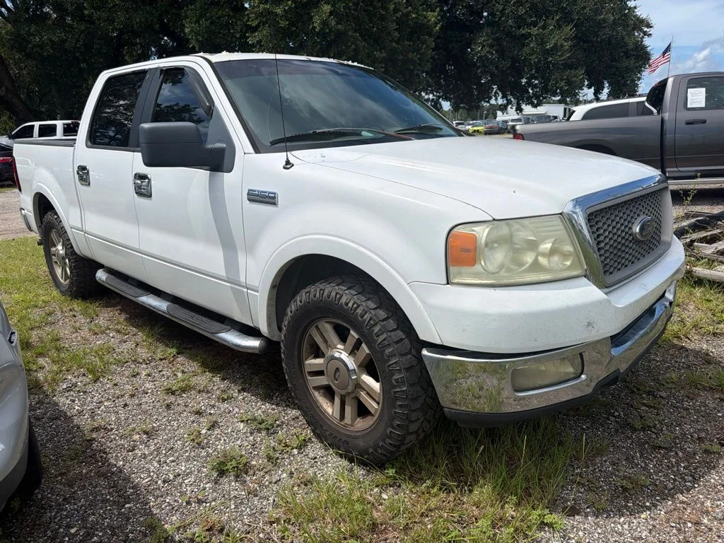 Used 2005  Ford Lariat image 1