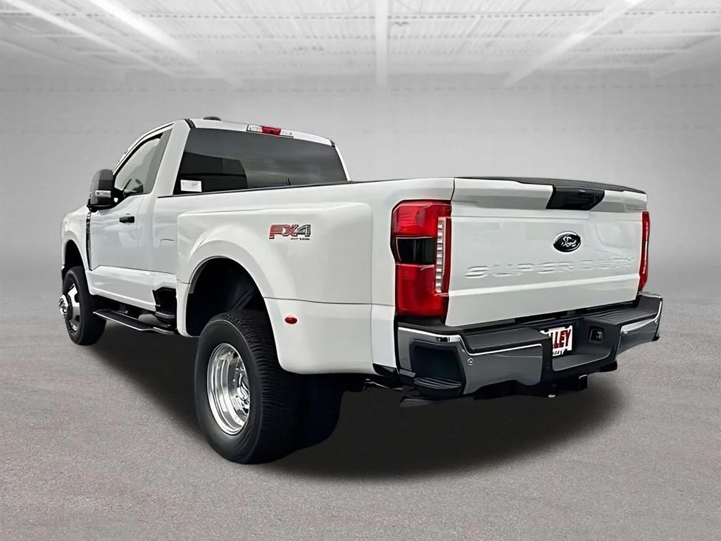 New 2026 Oxford White Ford F-350® XLT image 6