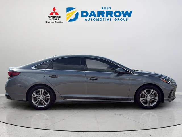 Used 2018 Gray Hyundai Sport image 6