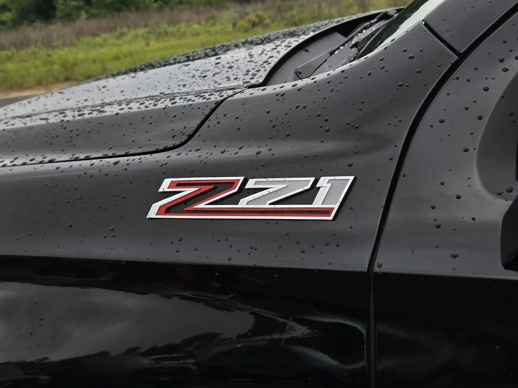 Used 2022 Black Chevrolet Z71 image 35