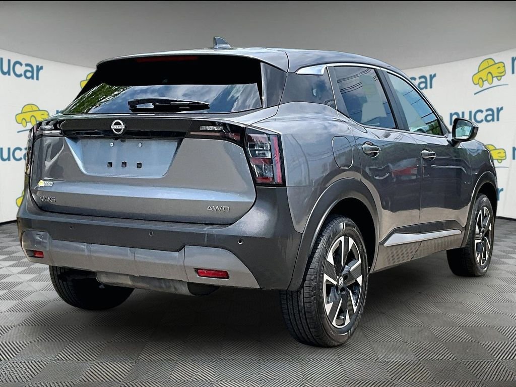 Used 2025 Gray Nissan SV image 6