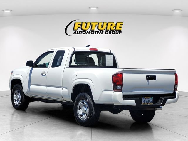 Used 2018 White Toyota SR image 7