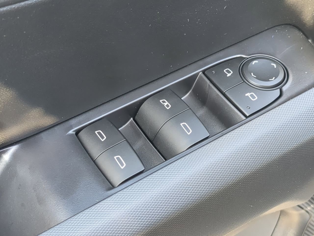 New 2026 Sterling Metallic GMC Elevation image 22