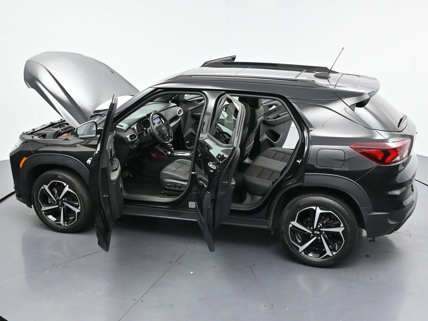 Used 2022 Mosaic Black Metallic Chevrolet RS image 40
