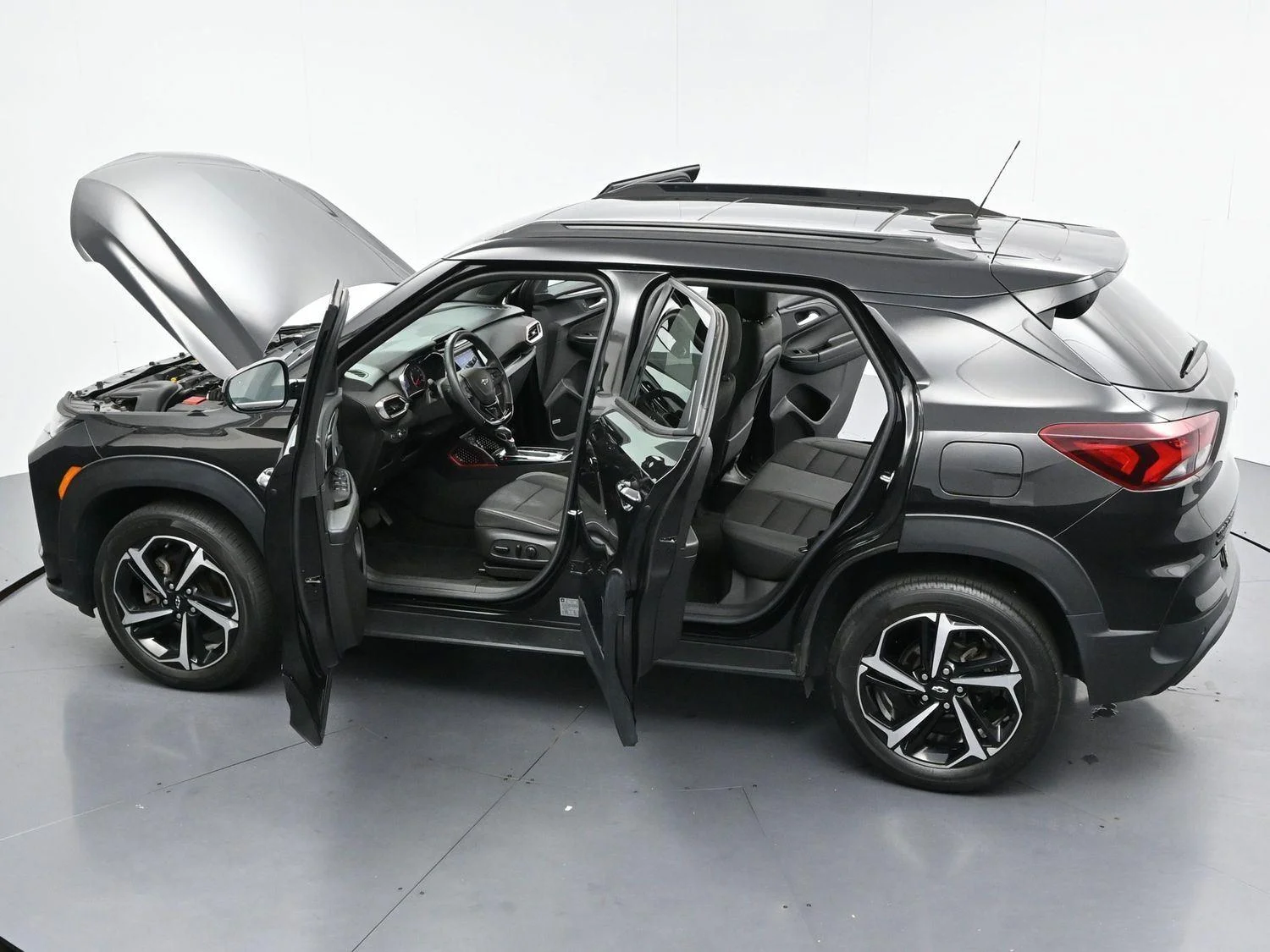 Used 2022 Mosaic Black Metallic Chevrolet RS image 40