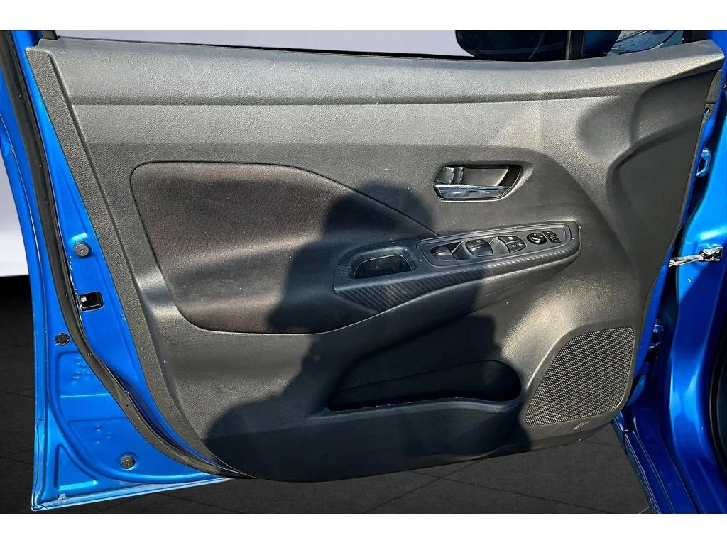 Used 2021 Blue Nissan SV image 16