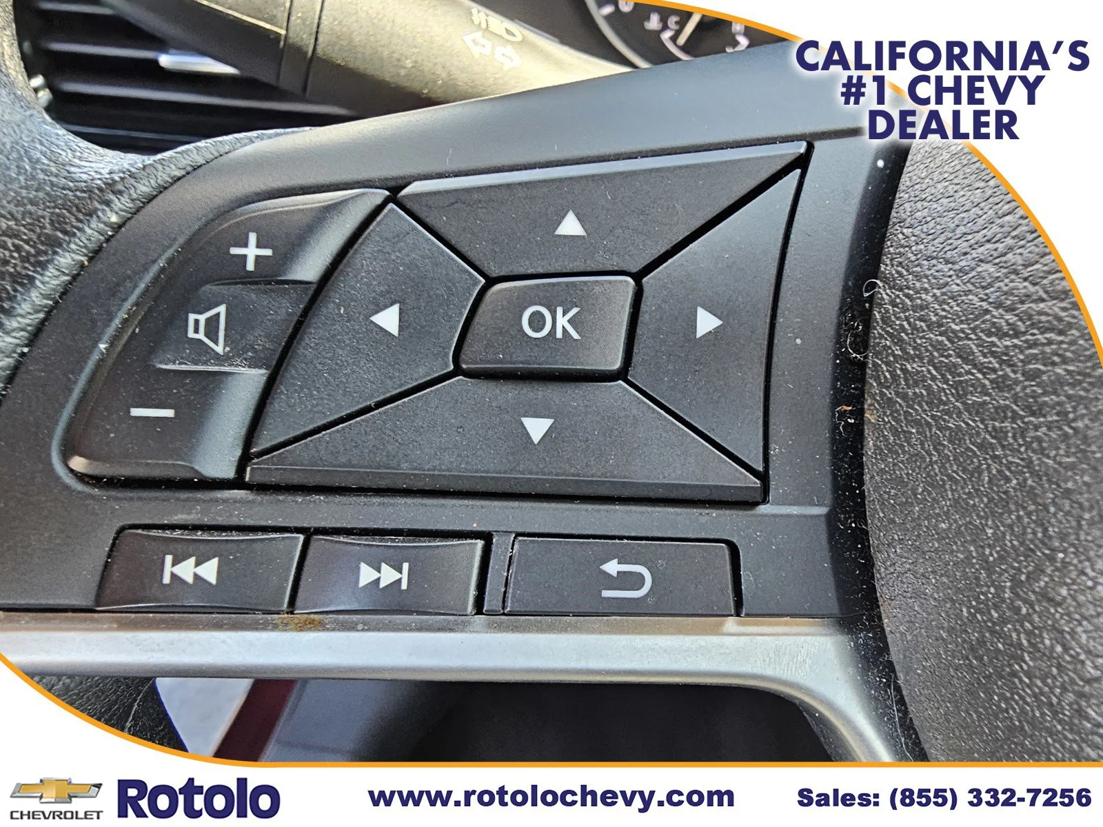 Used 2025 Rosewood Metallic Nissan SV image 21