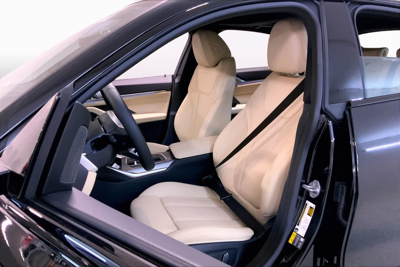 New 2026 Black Sapphire Metallic BMW xDrive40 image 9