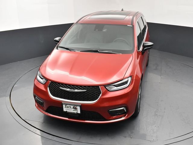2026 Chrysler Pacifica Select - Photo 17