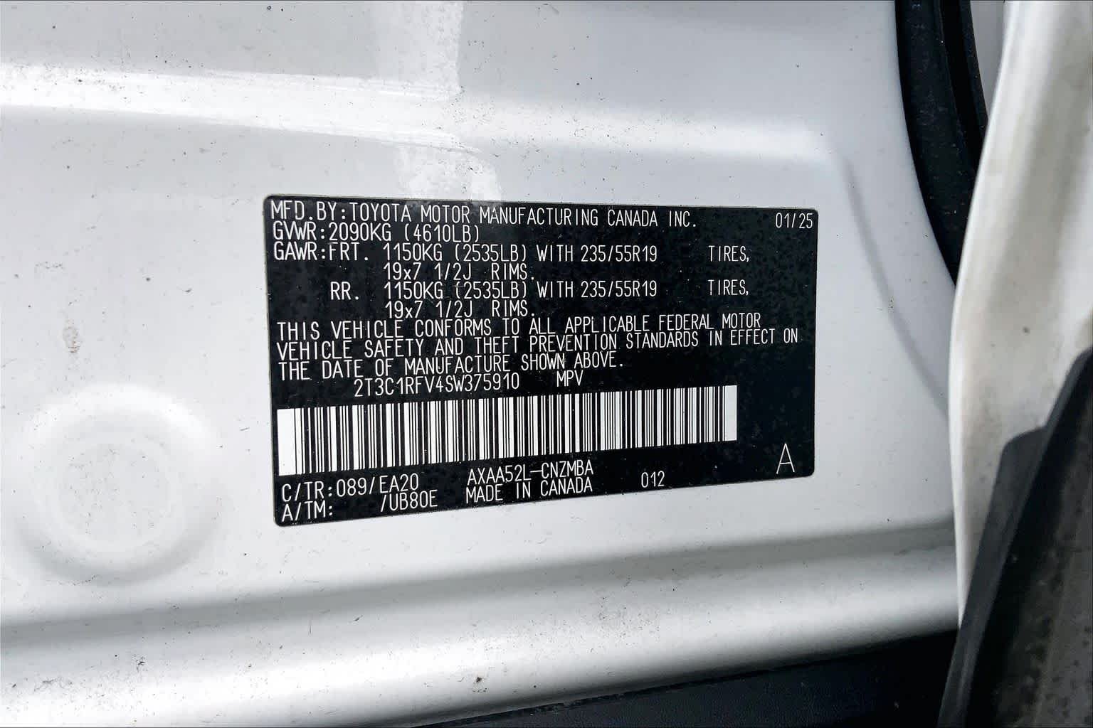 Used 2025 Wind Chill Pearl Toyota XLE Premium image 36