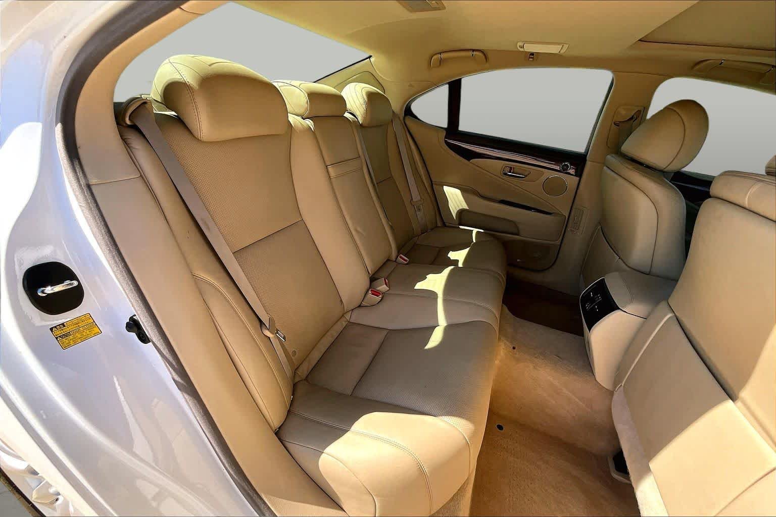 Used 2008 Starfire Pearl Lexus  image 18