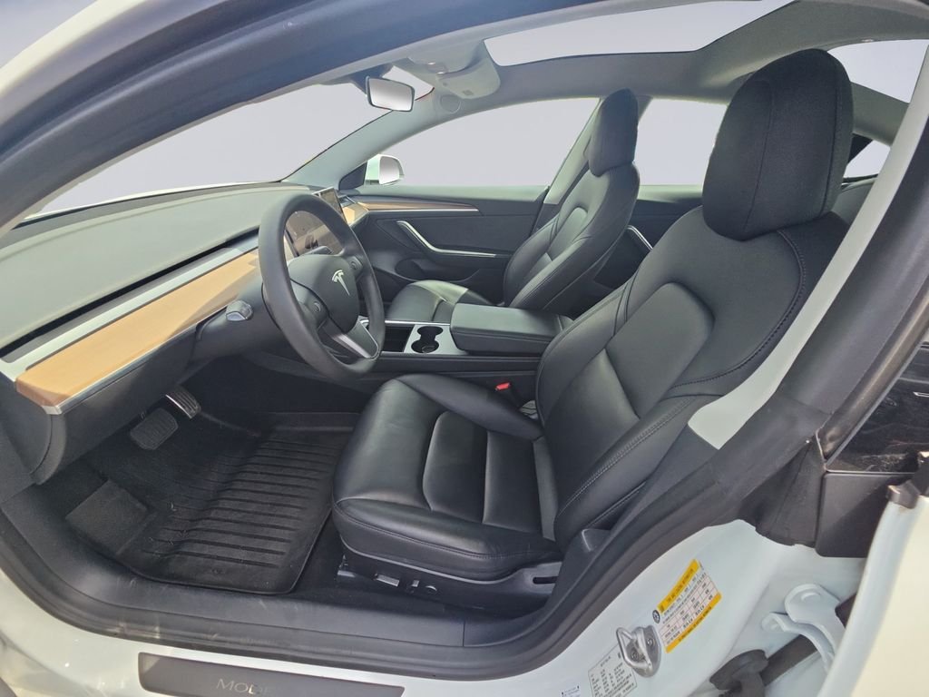 Used 2022 White Tesla Long Range image 16