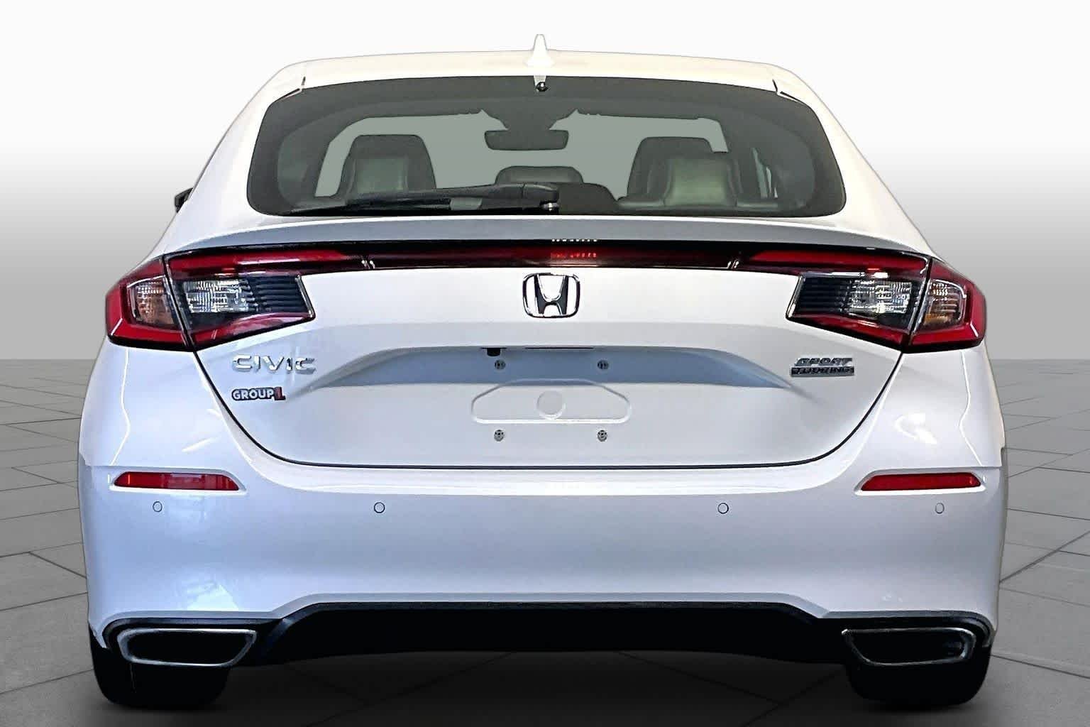 Used 2023 Platinum White Pearl Honda Sport Touring image 5