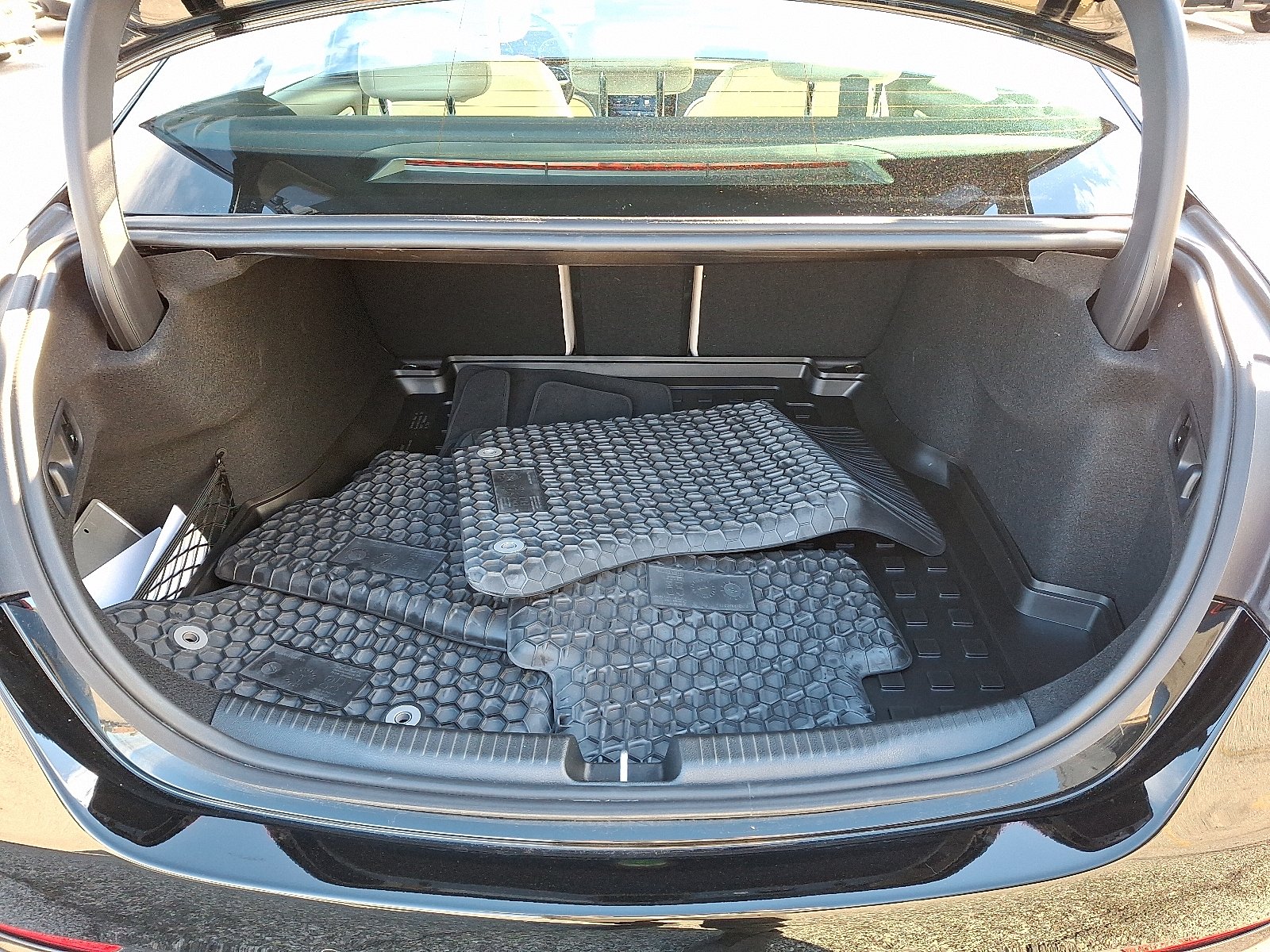 2025 Mercedes-Benz C-Class Sedan C 300 - Photo 27