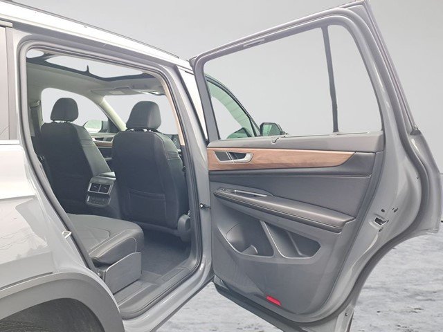 New 2026 Pure Gray Volkswagen 2.0T SE W/TECHNOLOGY image 27