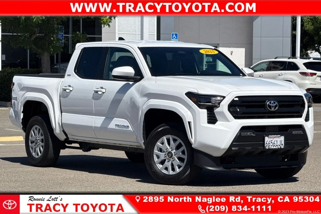 Used 2025 White Toyota SR5 image 1