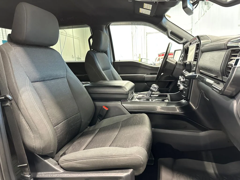 Used 2023 White Ford XLT image 33