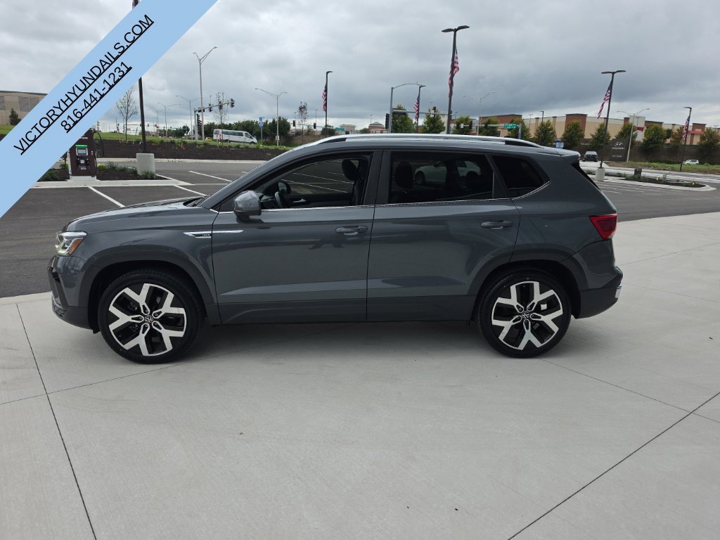 Used 2023 Volkswagen Taos SEL with VIN 3VV2X7B25PM321732 for sale in Kansas City