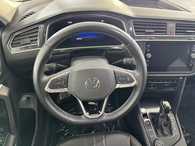 Used 2022  Volkswagen 2.0T SE image 23