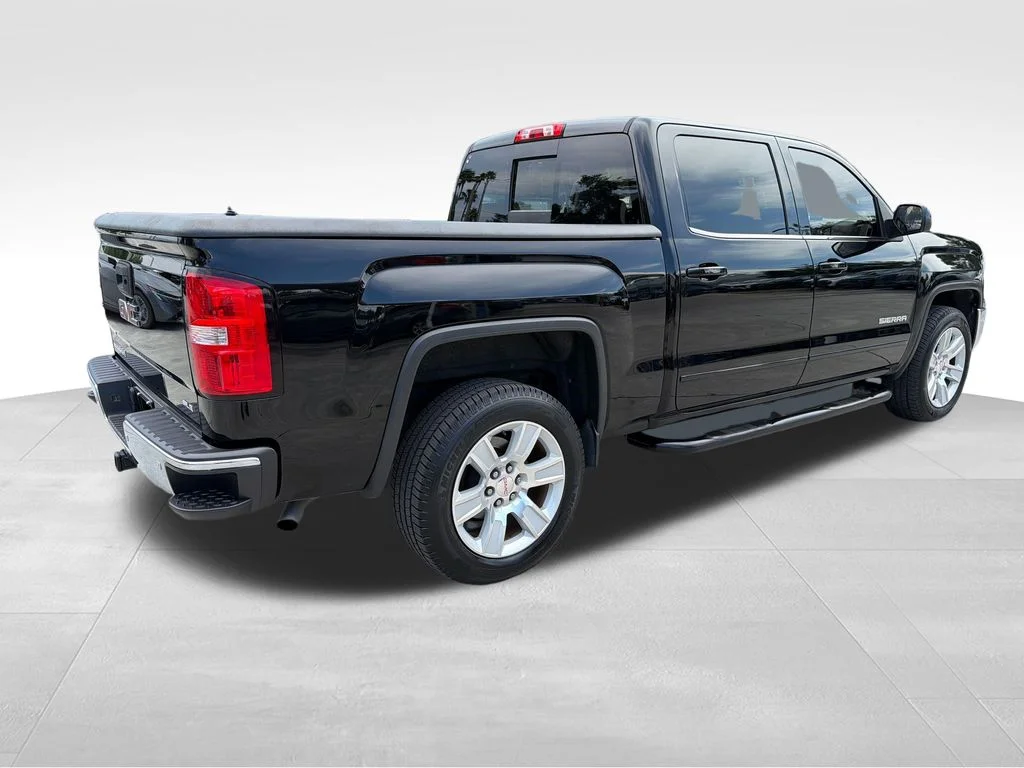 Used 2016 Black GMC SLE image 8