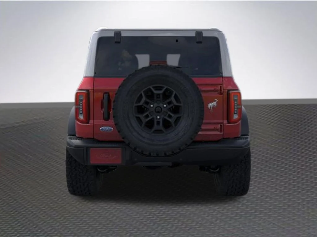 New 2026 Ruby Red Metallic Tinted Clearcoat Ford Badlands® image 5