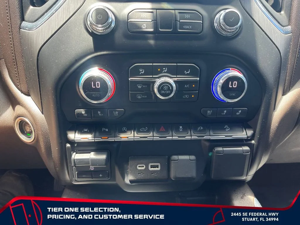 Used 2021 WHITE FROST TRICOAT GMC Denali image 26
