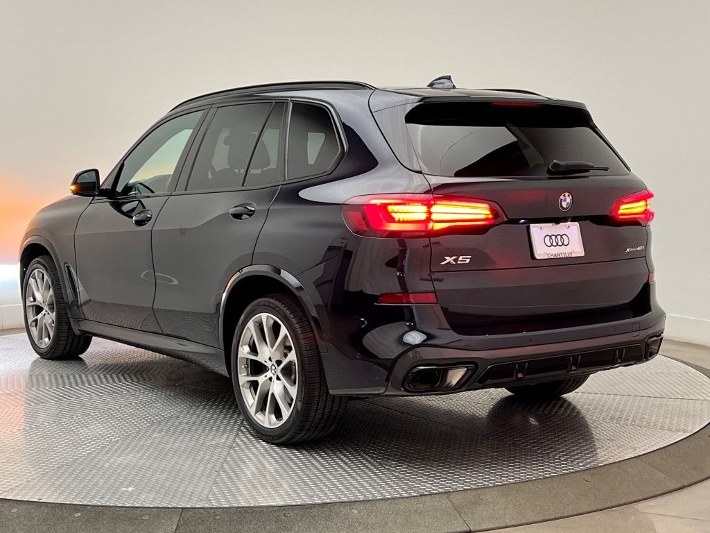 Used 2023 Carbon Black Metallic BMW xDrive40i image 4