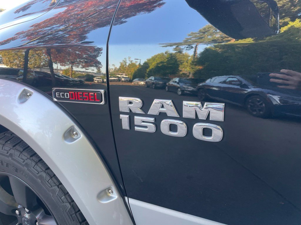 Used 2015 Black Forest Green Pearlcoat Ram Laramie image 8