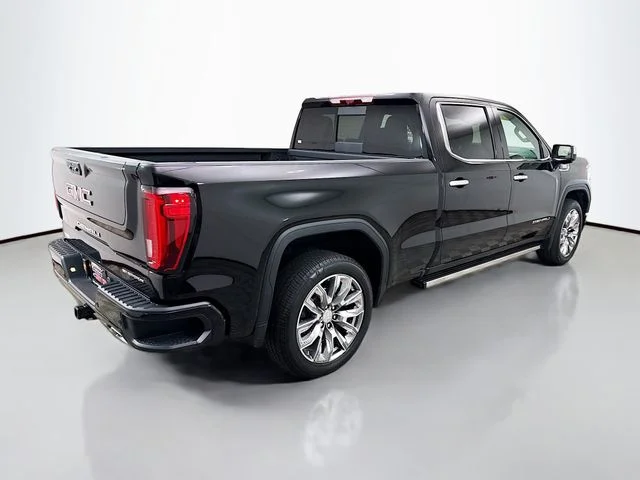 Used 2025 Black GMC Denali image 7