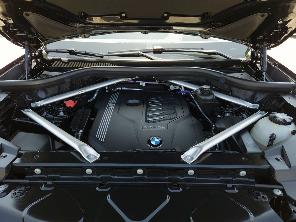 Used 2023 Black Sapphire Metallic BMW sDrive40i image 23