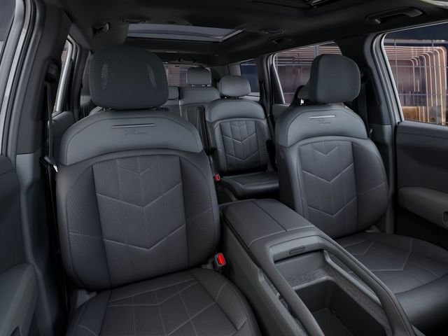 New 2027 Glacial White Kia X-Line SX image 15