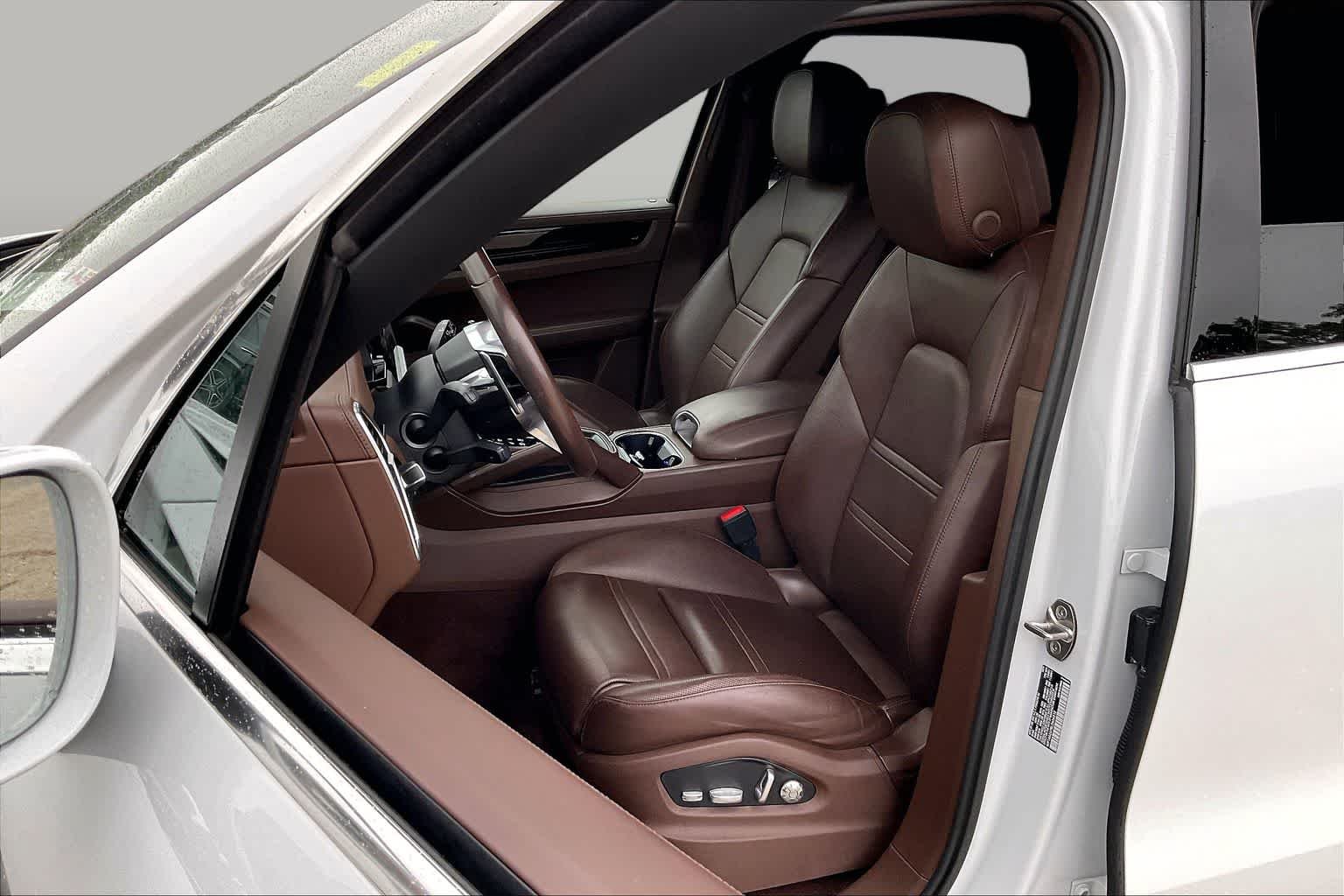 Used 2020 WHITE Porsche  image 9