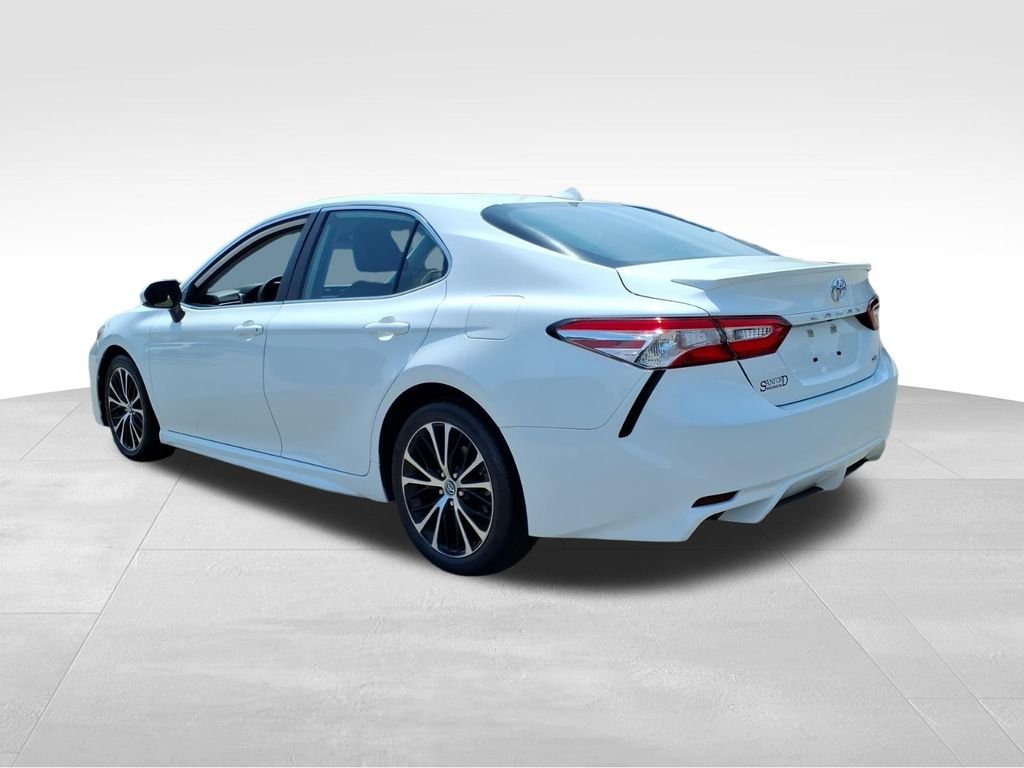 Used 2020 Super White Toyota SE image 22