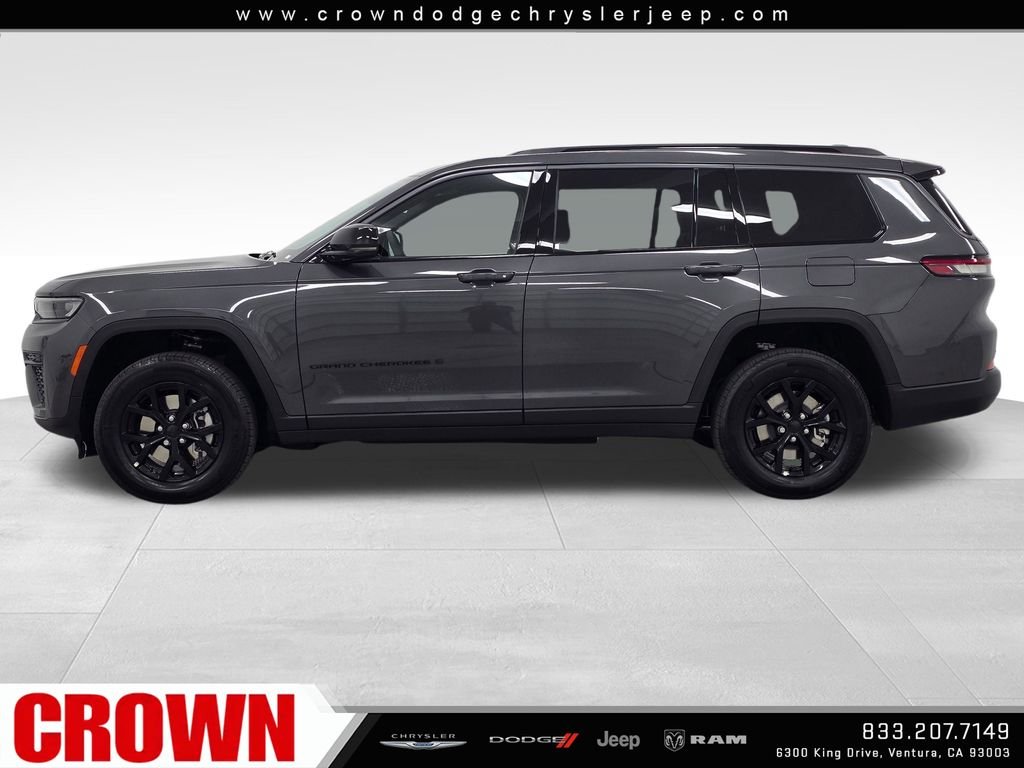 New 2026 Baltic Gray Metallic Clear-Coat Exterior Paint Jeep Laredo image 8