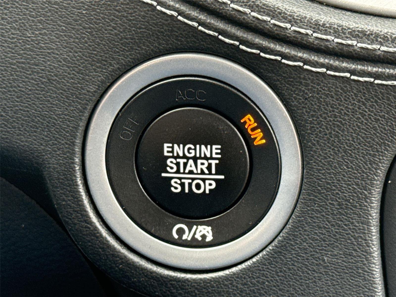 Used 2020 Granite Pearlcoat Dodge Scat Pack image 32