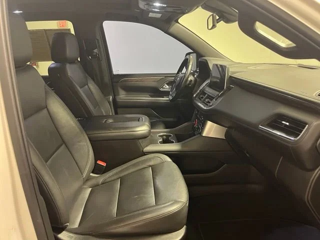 Used 2021 IRIDESCENT PEARL TRICOAT Chevrolet LT image 21