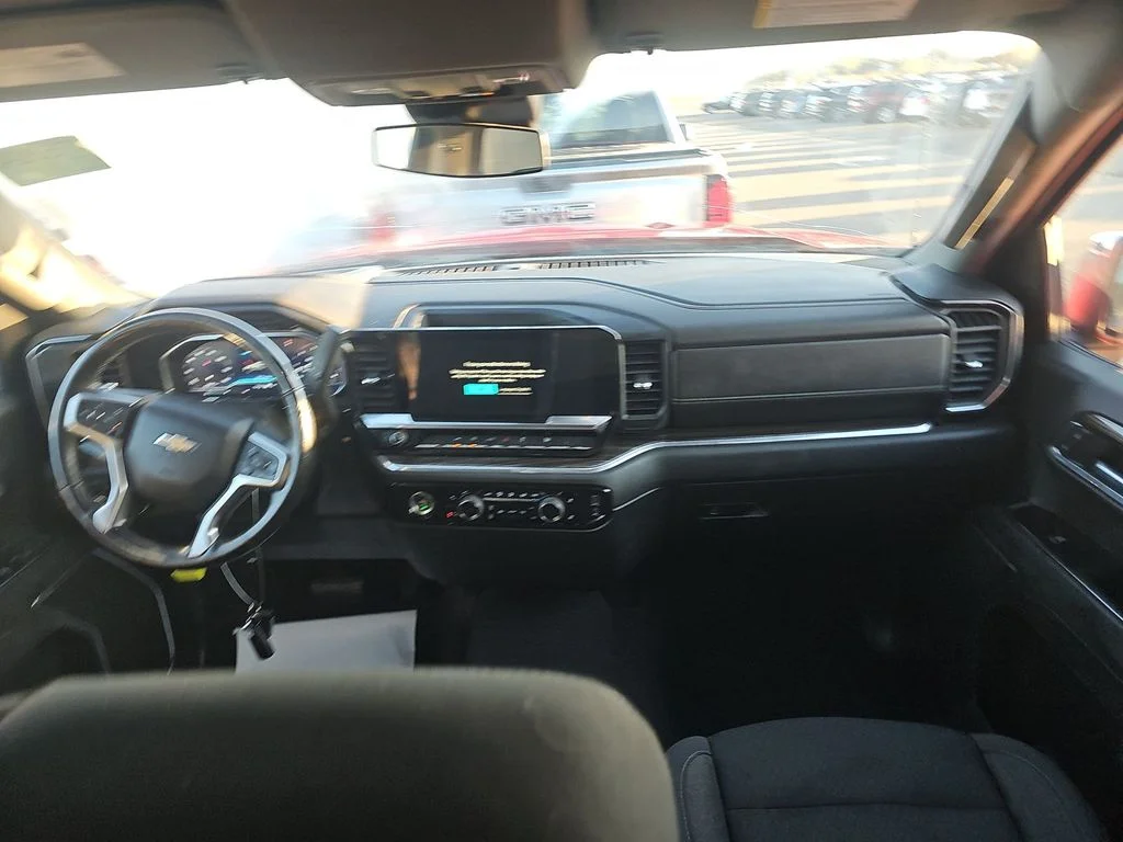 Used 2023 Red Chevrolet LT image 5