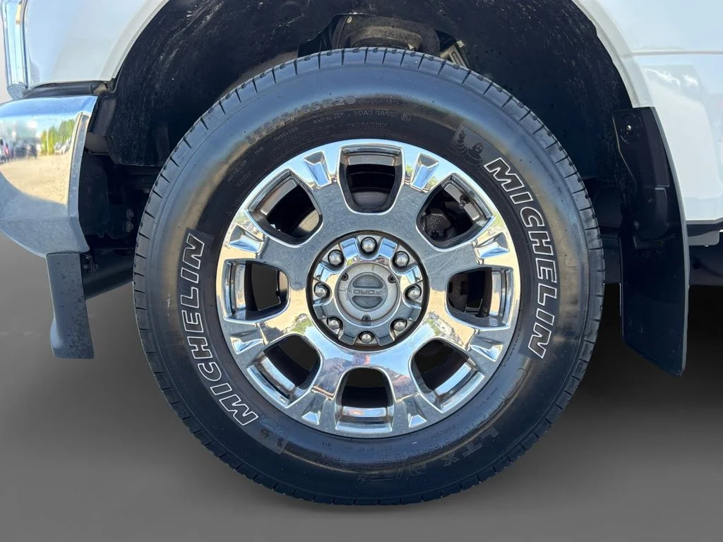 Used 2020 White Ford Lariat image 15