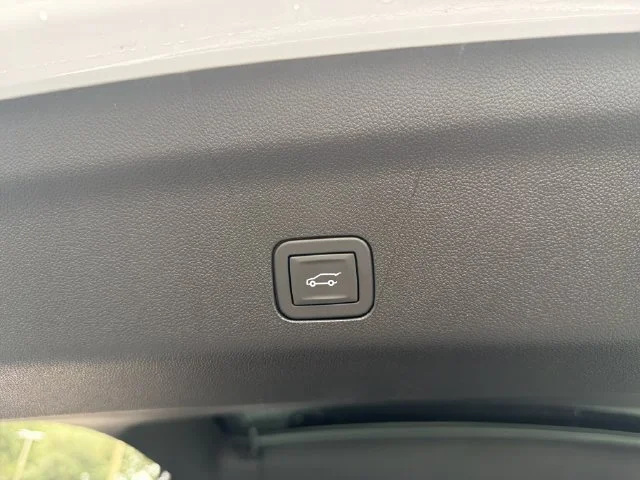 New 2026 Glacier White Tricoat GMC Denali Ultimate image 12