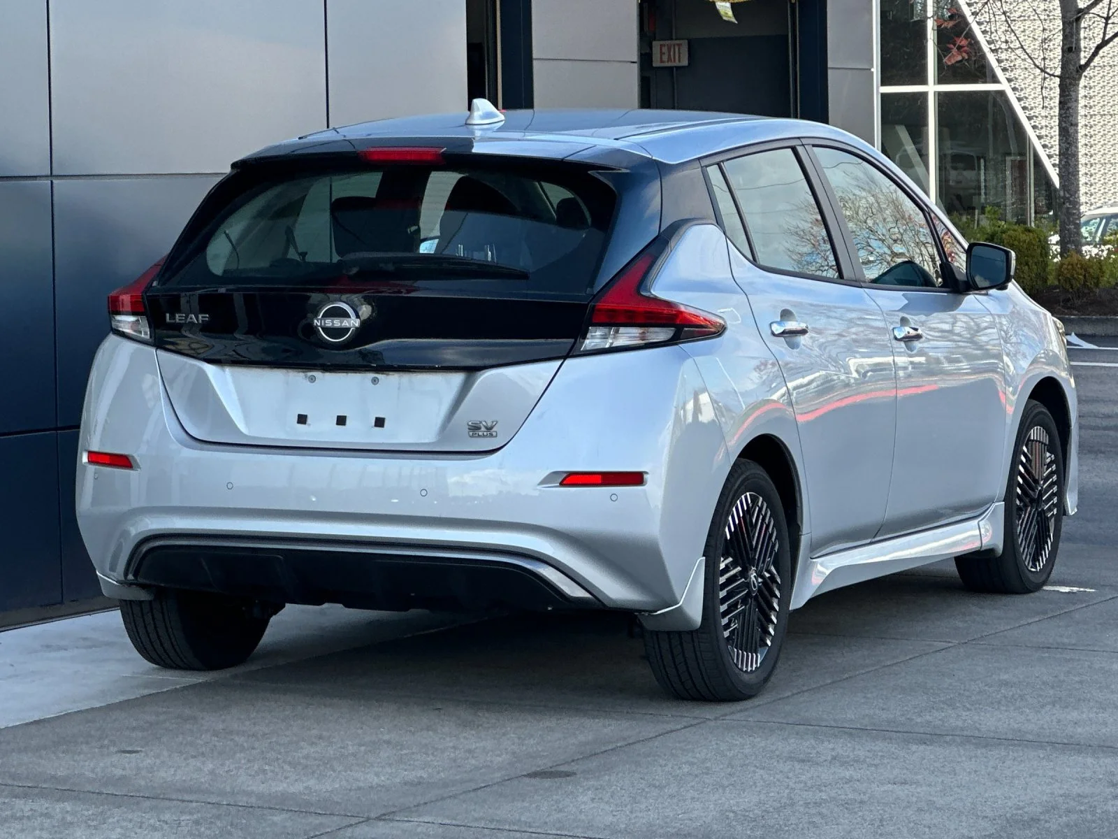 Used 2025 Brilliant Silver Metallic Nissan SV Plus image 4
