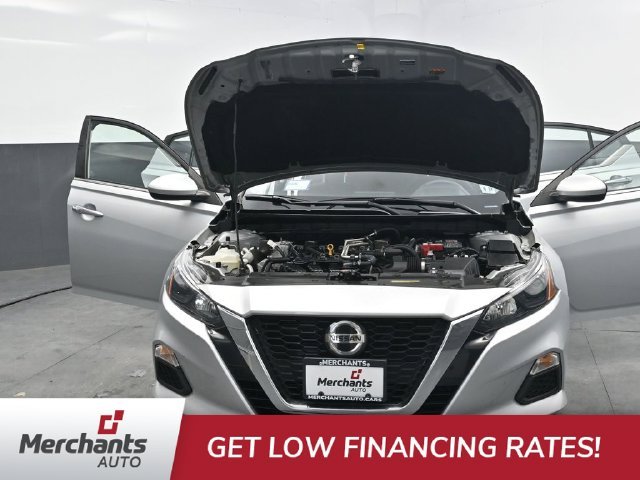 Used 2022 Silver Nissan 2.5 S image 47