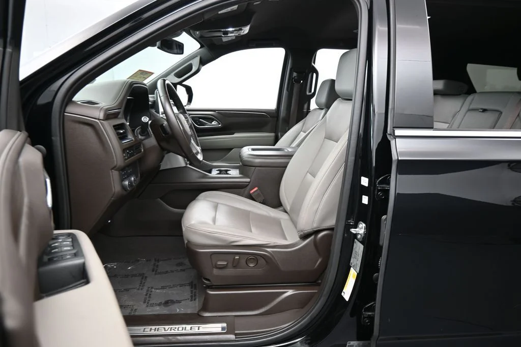 Used 2023 Black Chevrolet LT image 10
