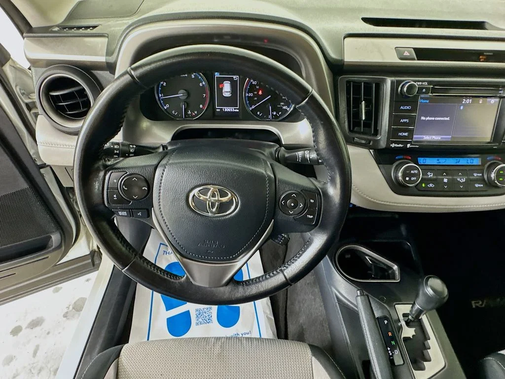 Used 2016 Super White Toyota XLE image 11