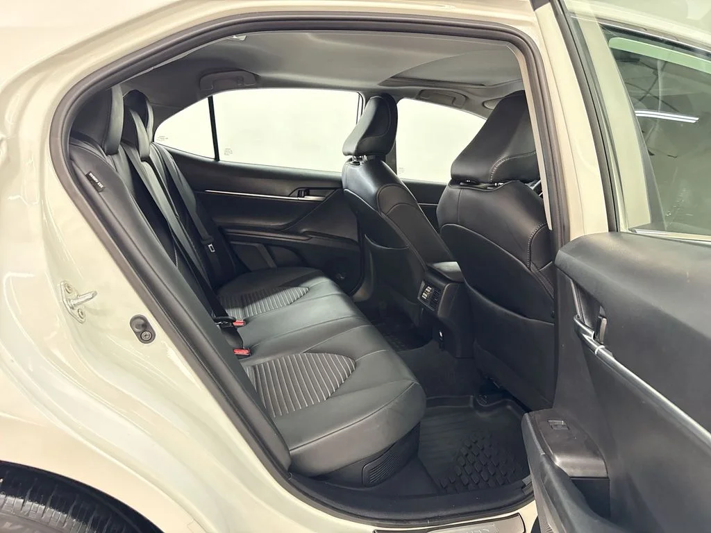 Used 2024 Ice Toyota SE image 17